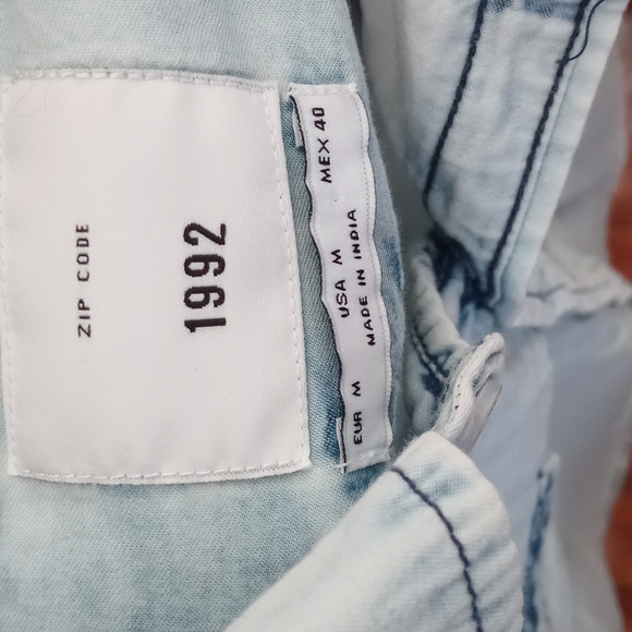 New Zip Code 1992 Bleached Out Look Denim  Shirt Sz Medium 100% Cotton - Picture 2 of 3